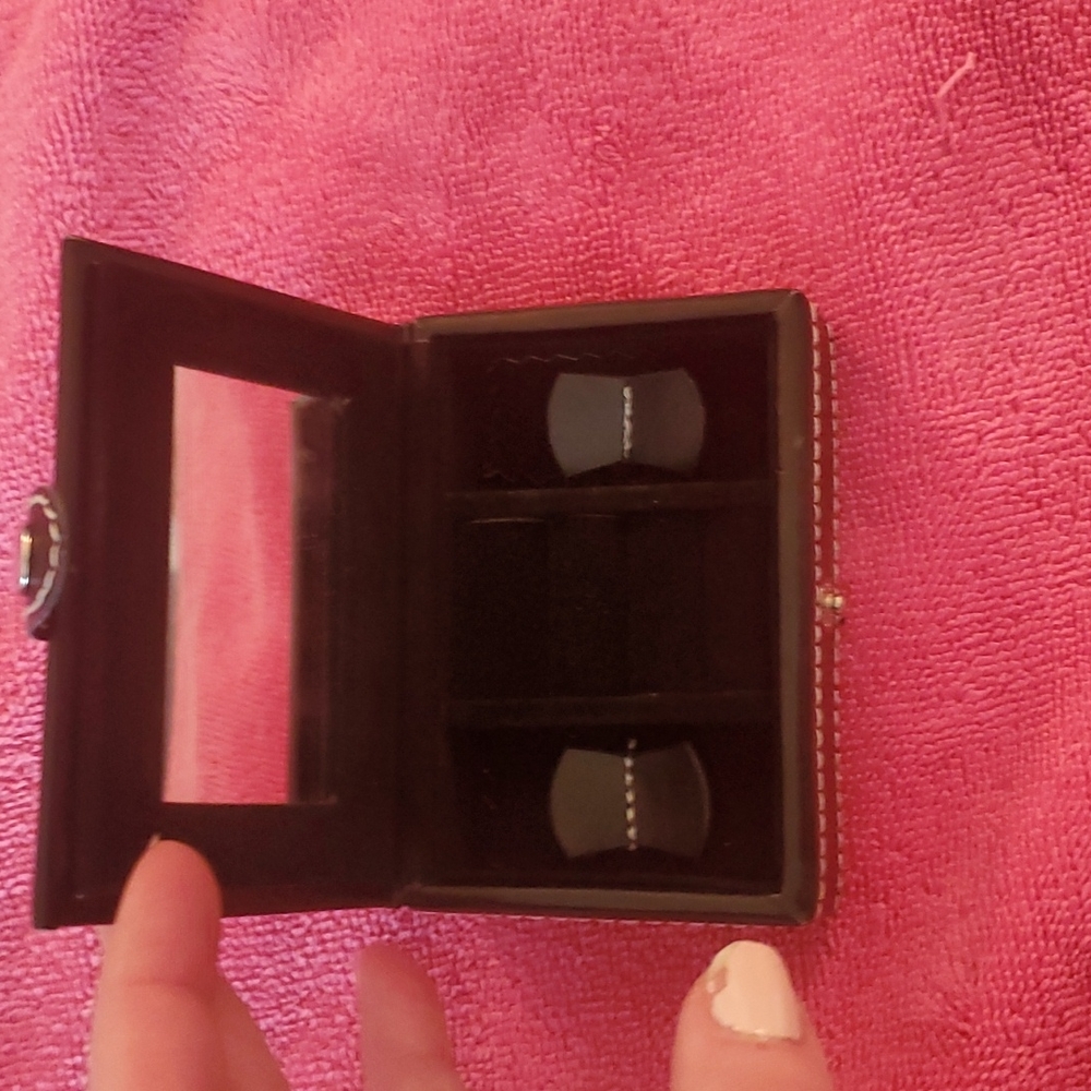 jewelry case - Picture 2 of 2